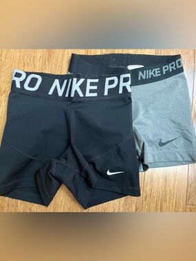 Nike pro girls spandex shorts bundle black Gray size XS